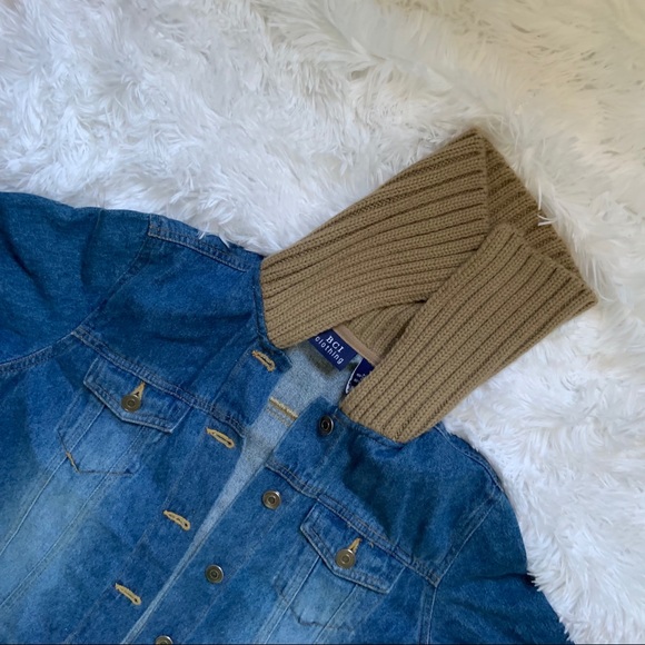 Jean jacket. - Picture 2 of 6